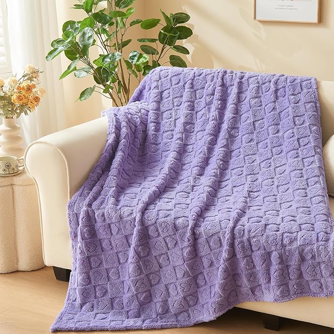 NEWCOSPLAY Super Soft Twin Blanket Lavender Premium Silky Flannel Fleece 3D Heart Checkered Lightweight Bed Blanket All Season Use (Lavender Heart, Twin(60"x80"))