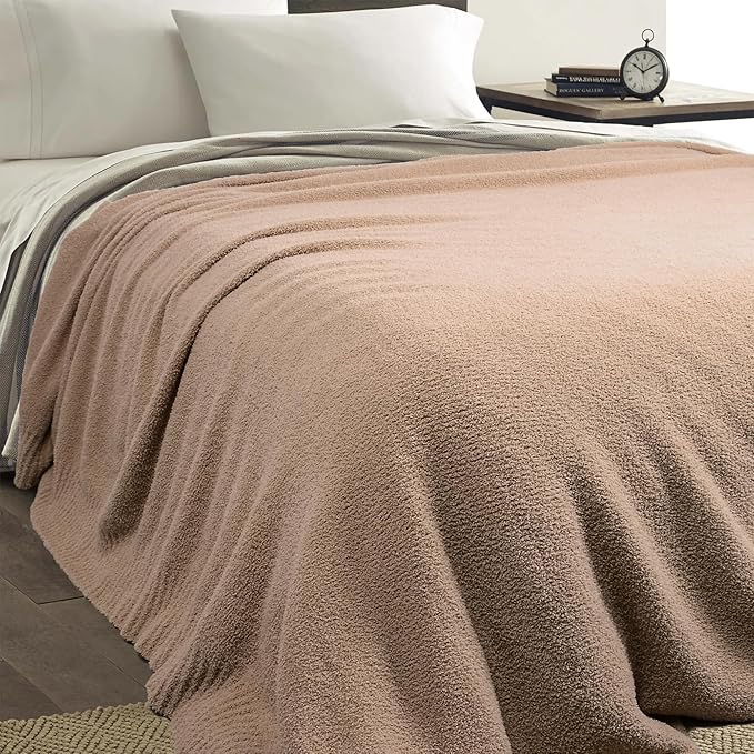 JOOJA Cream White Blanket Warm Queen Size Fuzzy Knitted Blanket, Oversized Luxury Bed Blankets, Soft Queen Blanket for Bed, Lightweight Plush Blanket Queen Size for Cozy Nights (Dusty Rose, 90x90)