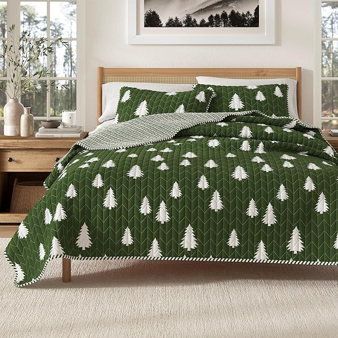 Great Bay Home King Reversible Rustic Lodge Olive Bedspread Quilt with Shams - All Season Cabin Coverlet Bedding Set (Includes 1 Quilt, 2 Pillow Shams)