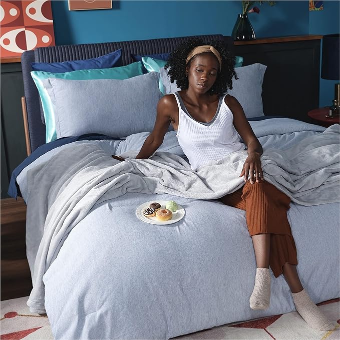 Bedsure GentleSoft Fleece Bed Blankets Full Size Light Grey - Soft Lightweight Plush Fuzzy Cozy Luxury Blanket Microfiber, 84x90 inches