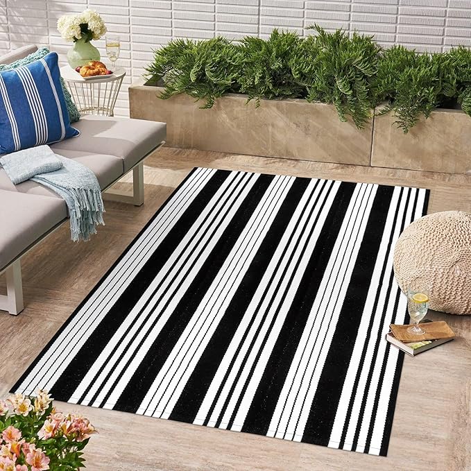 OJIA Black and White Outdoor Rug 4x6 ft Cotton Woven Patio Rug Machine Washable Front Door Mat Indoor/Outdoor Area Rugs Floor Mat for Farmhouse/Front Porch/Lawn/Living Room