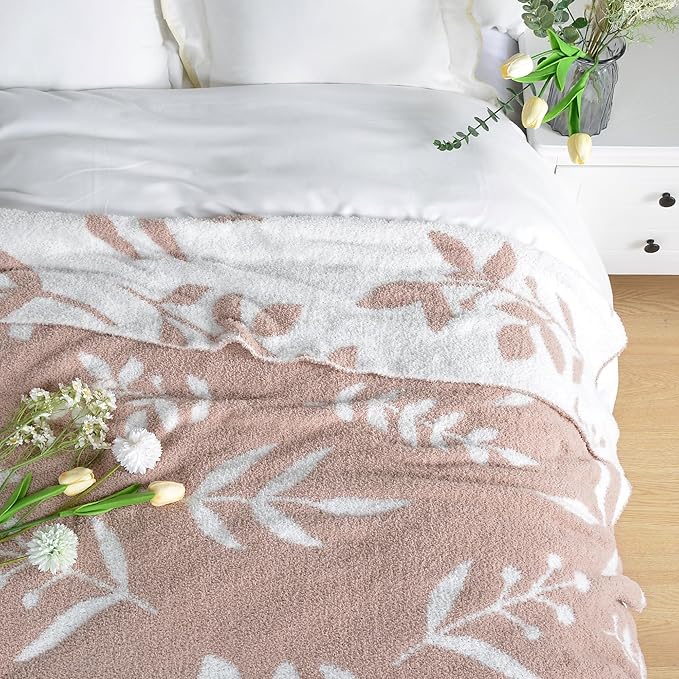 Leaf Pattern Throw Blanket Soft Cozy Spring Blanket for Bed, Couch, Sofa Lightweight Breathable Stylish Seasonal Home Decor Blanket Dusty Rose 50x60 Inches