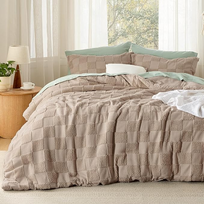 Bedsure California King Size Comforter Set Khaki, Boho Tufted Bed Set, Checkered Farmhouse Shabby Chic Bedding, 3 Pieces, 1 Plaid Geometric Comforter and 2 Pillow Shams