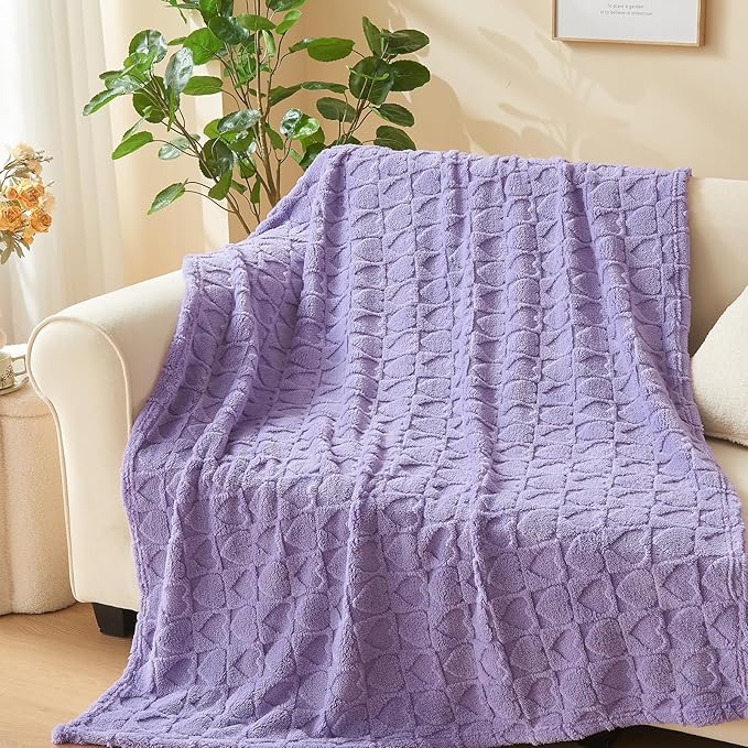 NEWCOSPLAY Super Soft King Blanket Lavender Love Premium Silky Flannel Fleece 3D Heart Checkered Lightweight Bed Blanket All Season Use (Lavender Love, King(90"x110"))