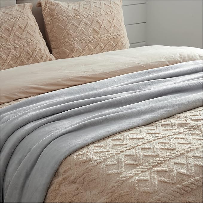 Bedsure GentleSoft Twin XL Fleece Blanket Dorm Bedding - Lightweight Soft Cozy Blankets for Bed, Sofa, Couch, Travel, Camping,Light Grey, 66"x90"