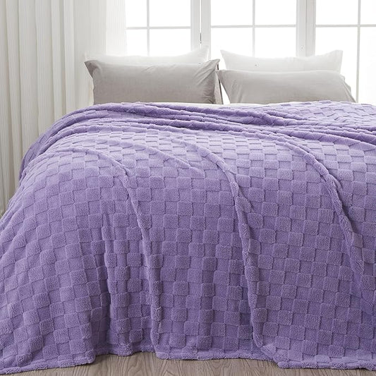 NEWCOSPLAY Super Soft Queen Blanket Lavender Premium Silky Flannel Fleece 3D Checkered Lightweight Bed Blanket All Season Use (Lavender Checkered, Queen(90"x90"))