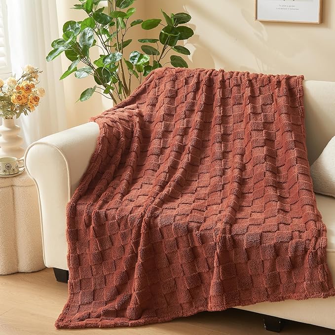 NEWCOSPLAY Super Soft Queen Blanket Coffee Premium Silky Flannel Fleece 3D Checkered Lightweight Bed Blanket All Season Use (Coffee Checkered, Queen(90"x90"))