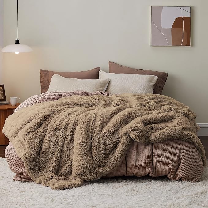 Bedsure GentleSoft Fluffy Brown Blankets Queen Size for Bed, Thick Sherpa Faux Fur Fleece Fuzzy Plush Winter Warm Heavy Soft Queen Blankets, Bedroom Decor Brown Gifts Cozy Gifts for Women Men, 90x90