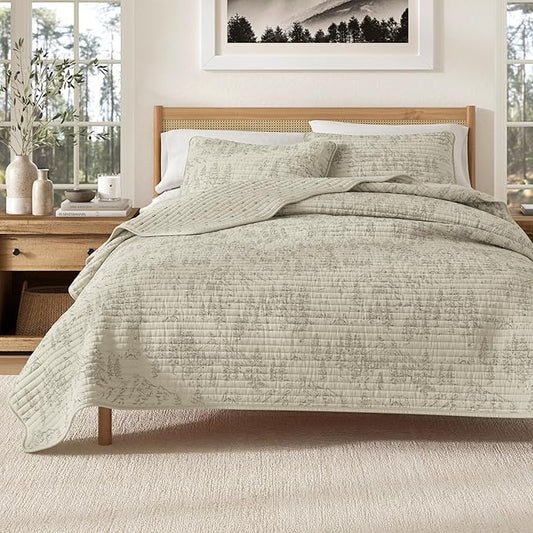 Great Bay Home King Reversible Rustic Lodge Bear Bedspread Quilt with Shams - All Season Cabin Coverlet Bedding Set (Includes 1 Quilt, 2 Pillow Shams)
