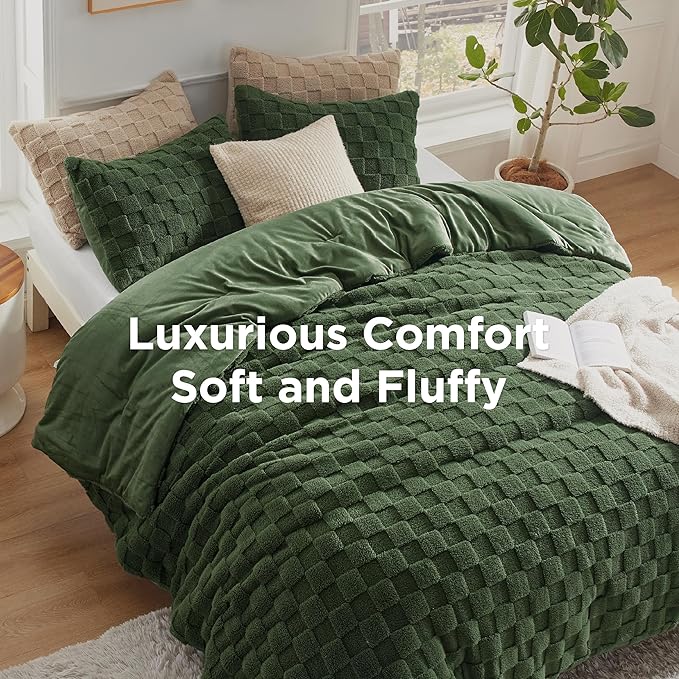 Bedsure King Size Fluffy Comforter Set, Olive Green Plush Fleece Bed Set King, Checkered Farmhouse Boho Soft Warm Bedding for Winter, 1 Comforter (104"x90") and 2 Pillowcases (20"x36")