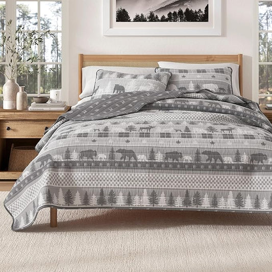 Rustic Cabin Full/Queen Size Quilt Set with Shams - All-Season, Lightweight, Reversible Bedspread - Lodge-Themed Summer Bedding Sets (Full/Queen, Rustic Landscape Grey)