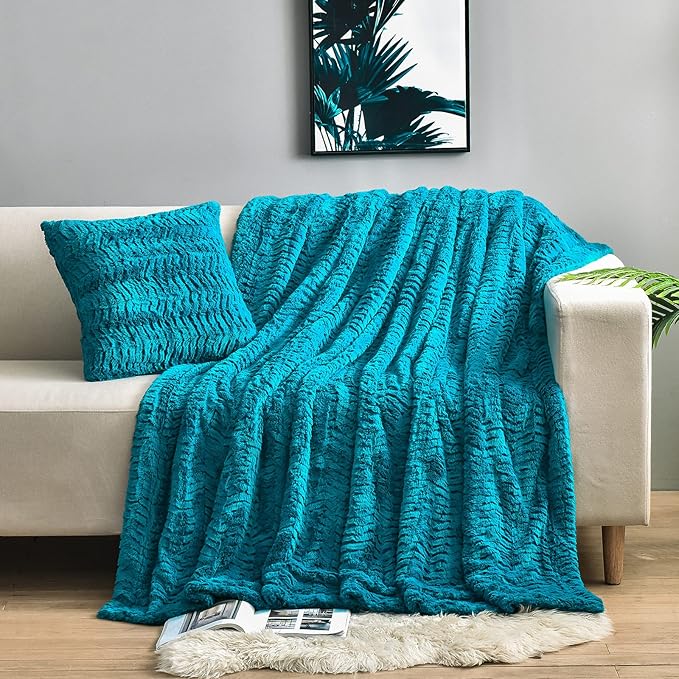YUSOKI Luxury Double Sided Faux Fur Throw Blanket(Without Pillows),Turquoise Soft Fuzzy Fluffy Cozy Blanket Aqua Plush Blanket for Couch Bed Sofa Women Teen Girls Gift(Teal,50" x 63")