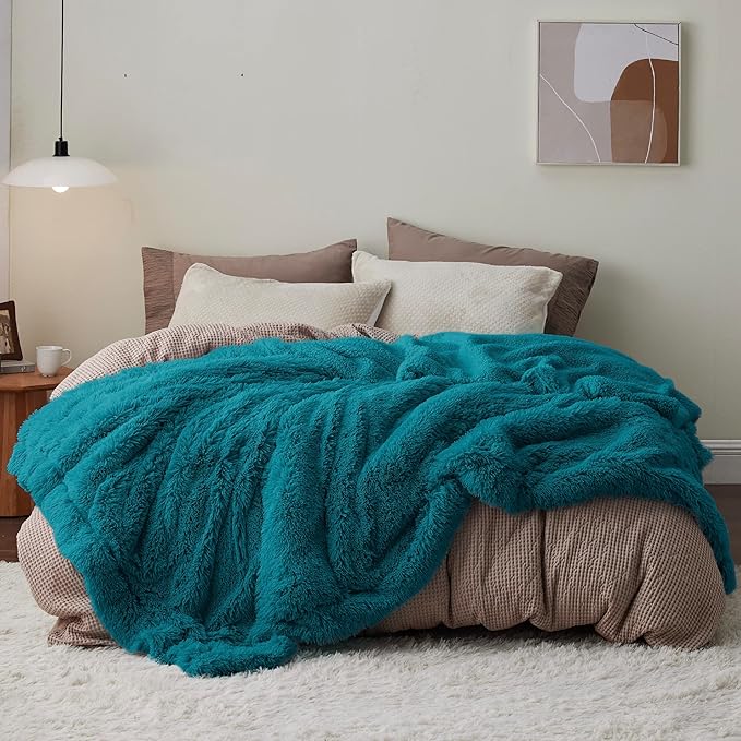Bedsure GentleSoft Fluffy Turquoise Teal Blankets Queen Size for Bed, Thick Sherpa Faux Fur Fleece Fuzzy Plush Winter Warm Soft Full Queen Blankets, Bedroom Teal Decor Cozy Gifts for Women Men, 90x90