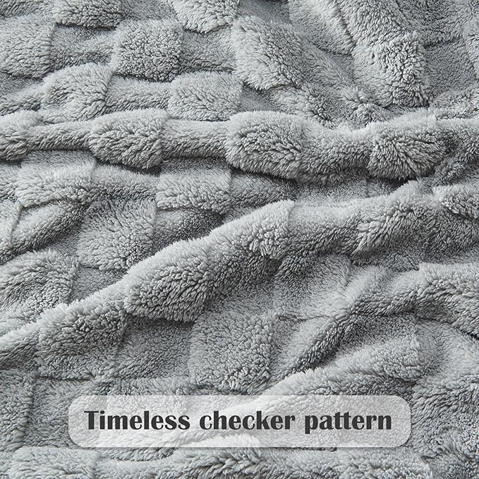 NEWCOSPLAY Super Soft Throw Blanket Grey Premium Silky Flannel Fleece 3D Checkered Lightweight Bed Blanket All Season Use (Grey Checkered, Throw(50"x70"))