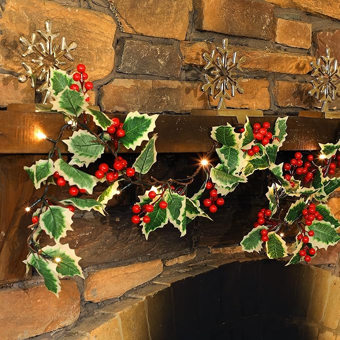 Juegoal Christmas Garland, 6.5FT Pre-lit Red Berries & Holly Leaves Garlands, Artificial Lighted Berry Garland Battery Operated with Timer, Indoor Outdoor Fireplace Gate Home Winter New Year Decor