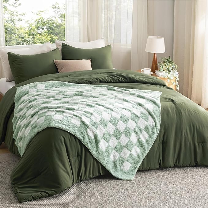 Bedsure Full Comforter Set with Checkered Throw Blanket for Couch - 4 Pieces, 1 Olive Green Comforter Full Size, 2 Pillow Shams, 1 Checkered Blanket, Super Soft, Lightweight & Fluffy for Bed & Sofa