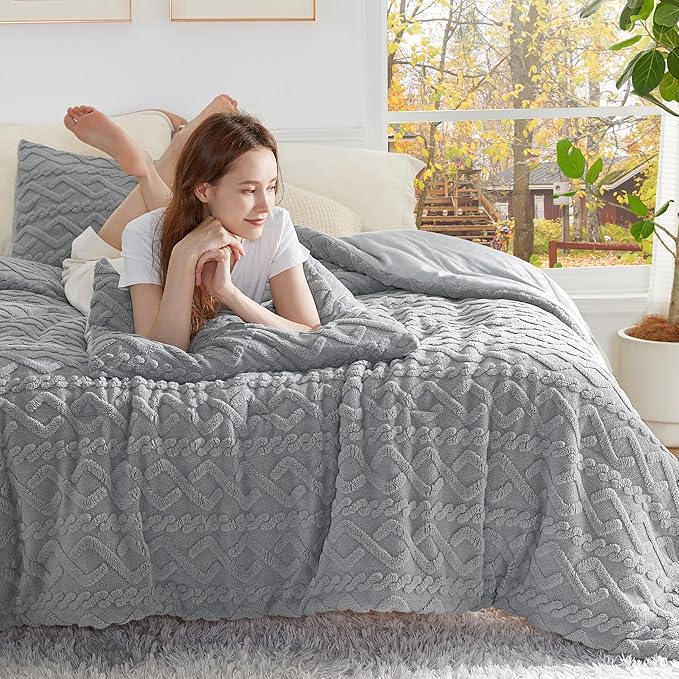 Bedsure King Size Fluffy Comforter Set, Grey Plush Fleece Bed Set King, Luxury Jacquard Farmhouse Boho Soft Warm Bedding for Winter, 1 Comforter (104"x90") and 2 Pillowcases (20"x36")